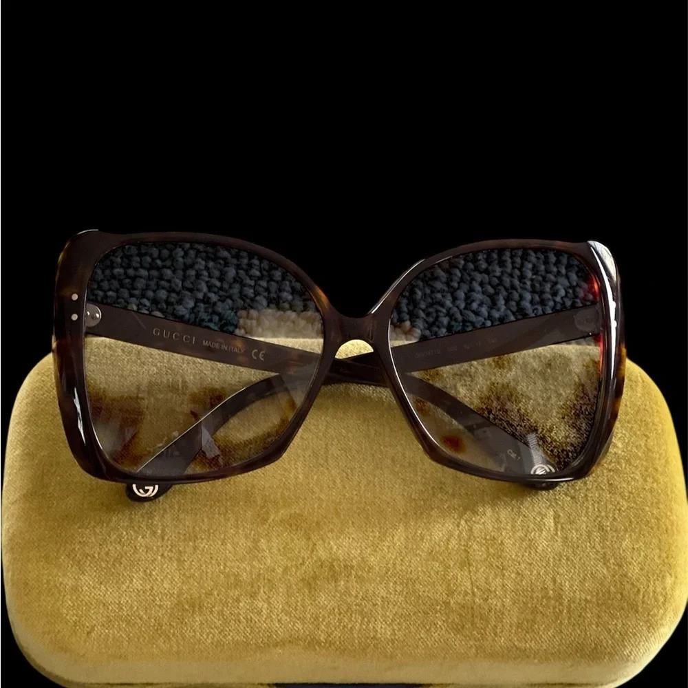 GUCCI Brown Gradient Turquoise-002 Butterfly Ladies Sunglasses | OS | Preowned - Picture 13 of 15